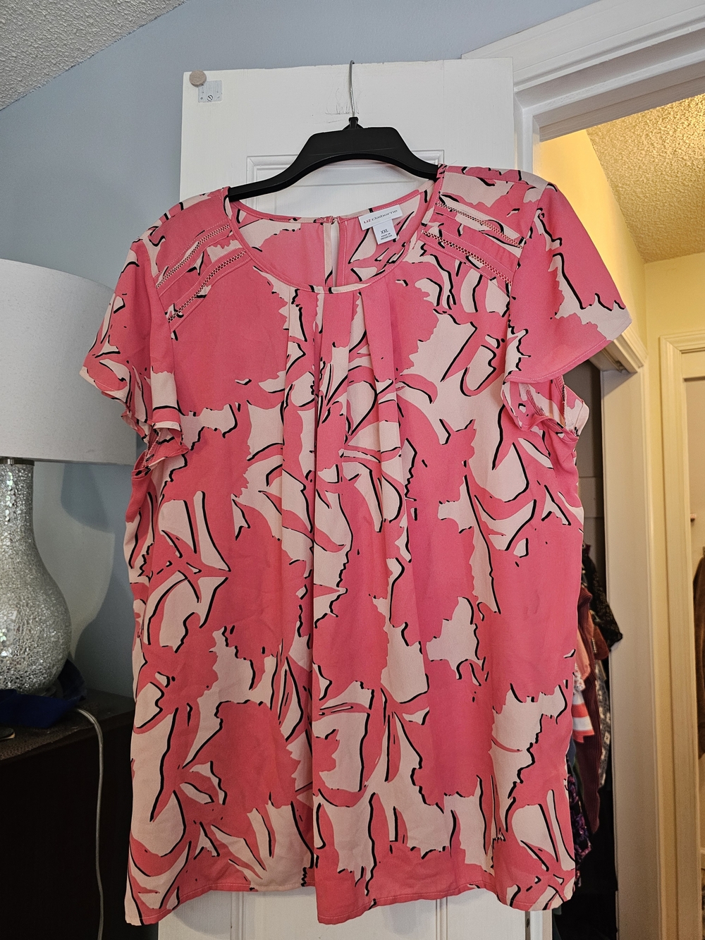 4/$25 Liz Claiborne Pink Floral Short-Sleeve Blouse